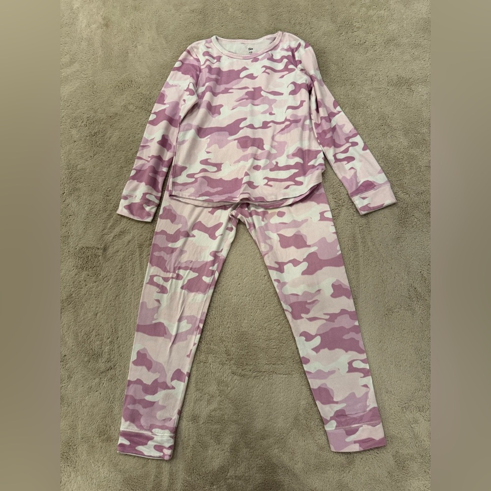 SO Camouflage Girls Pajamas size medium